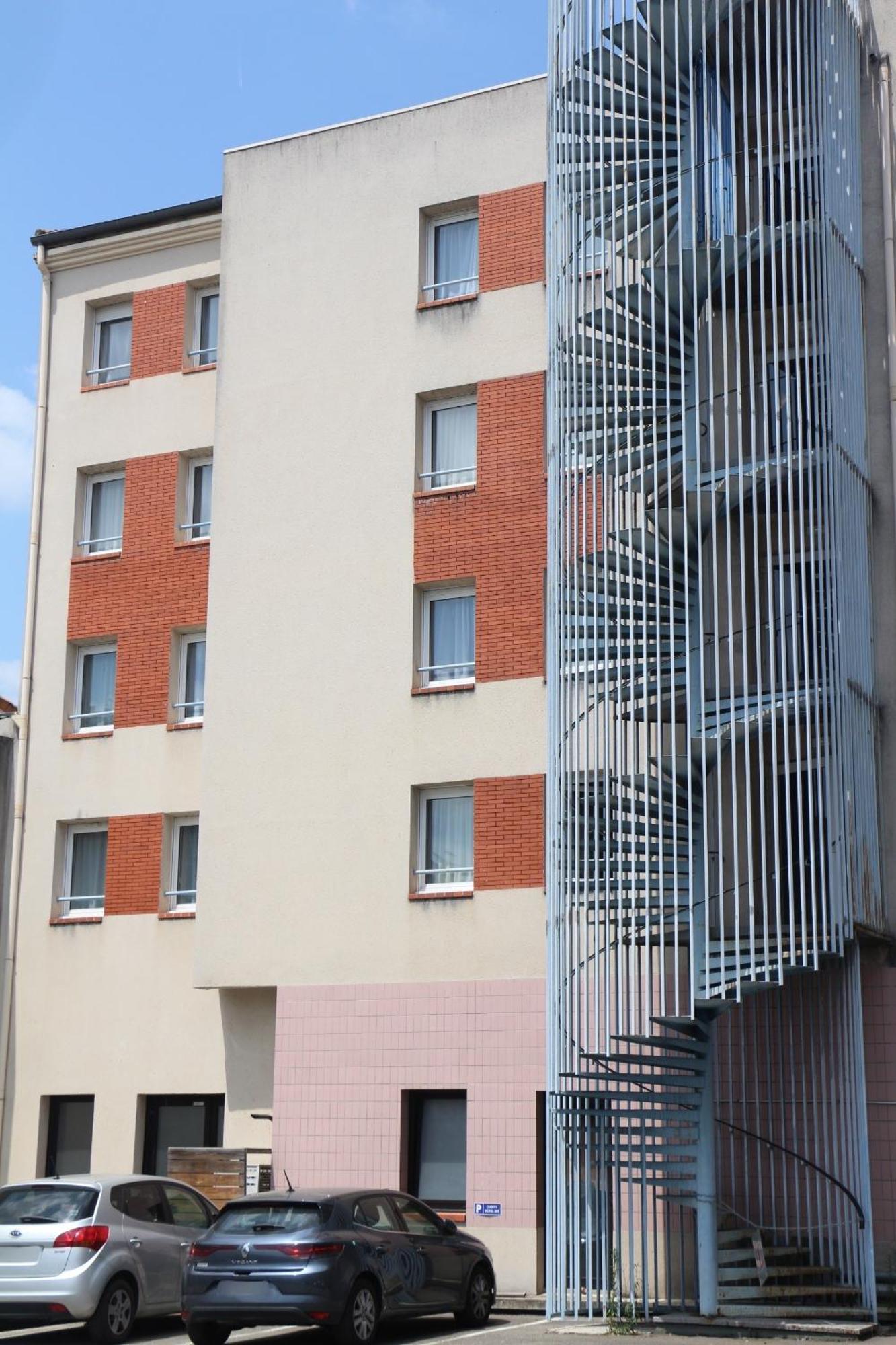 Hotel Ibis Agen Centre Gare Zewnętrze zdjęcie