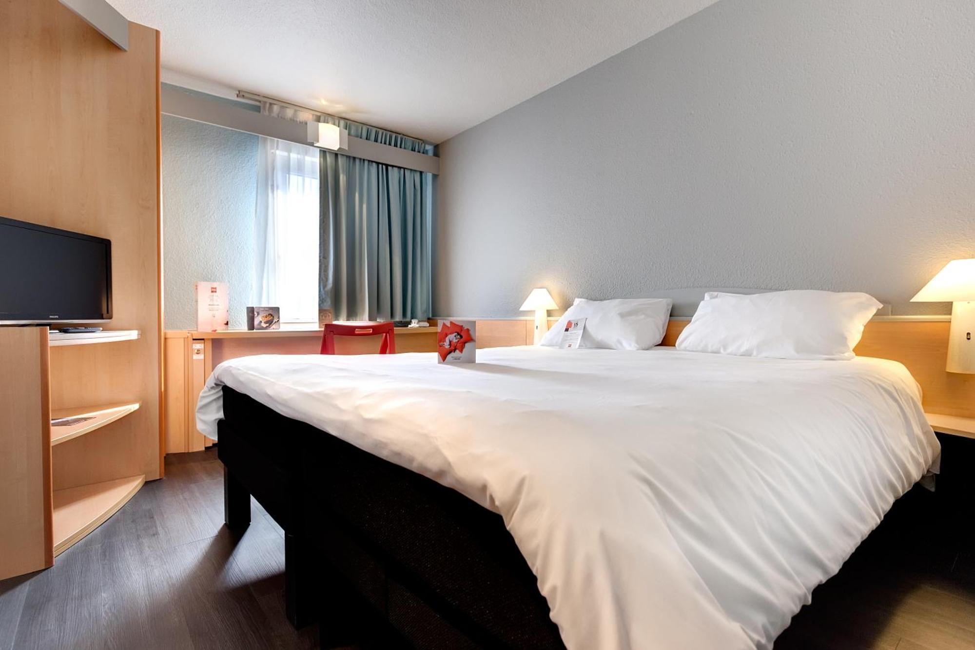 Hotel Ibis Agen Centre Gare Zewnętrze zdjęcie