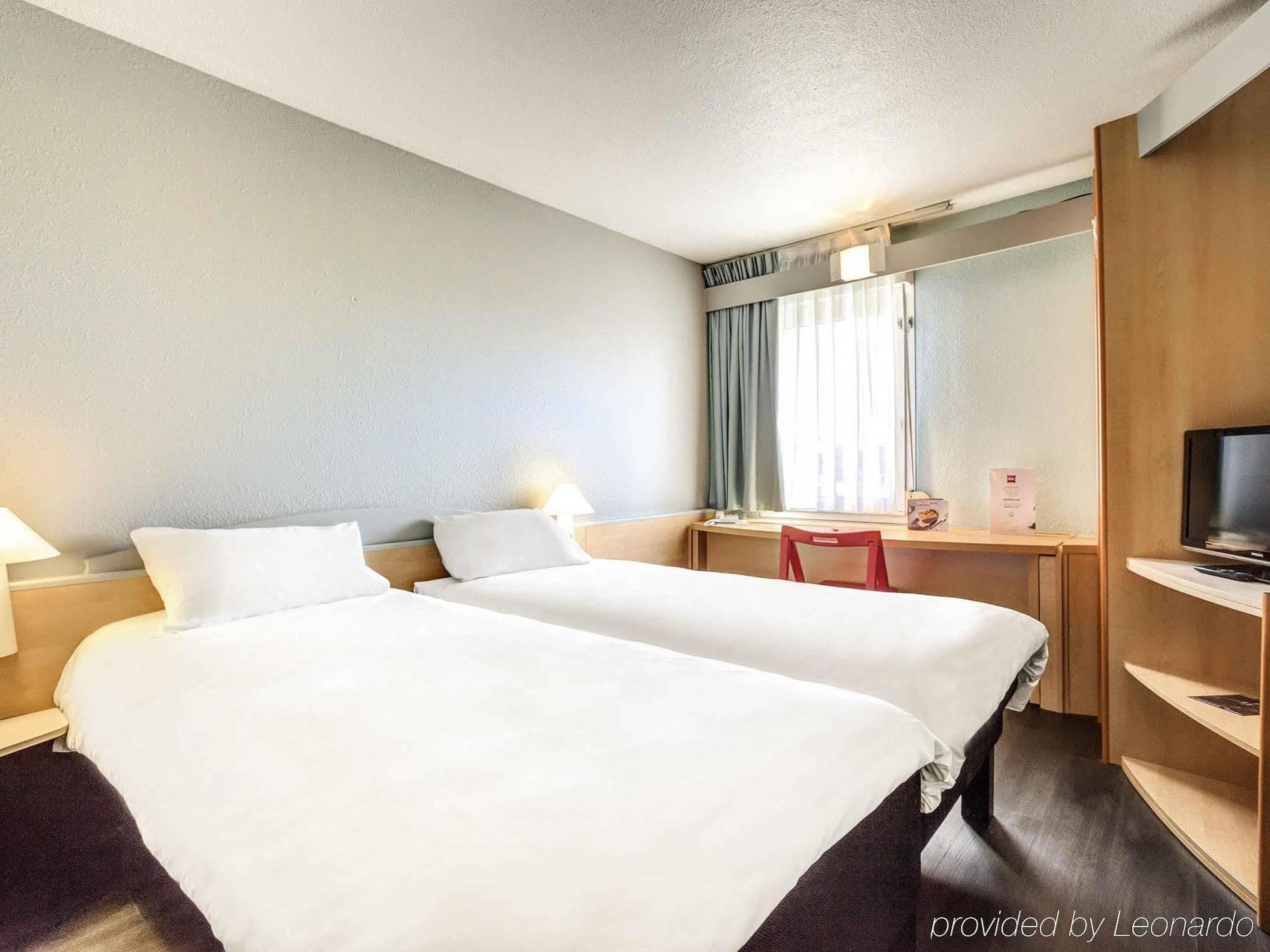 Hotel Ibis Agen Centre Gare Zewnętrze zdjęcie