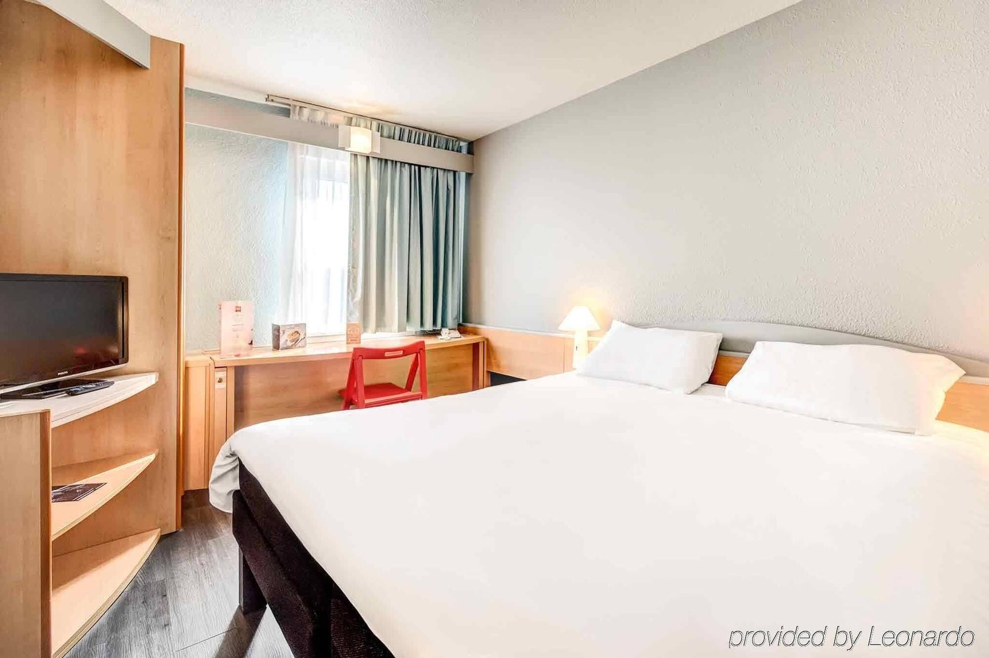 Hotel Ibis Agen Centre Gare Zewnętrze zdjęcie